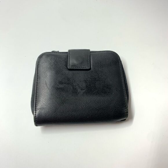 💥AUTHENTIC💥 Prada Saffiano Leather Compact Wallet Black - Picture 2 of 10